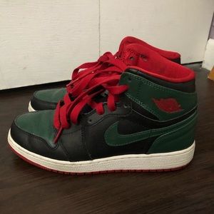 jordan 1 retro green gucci